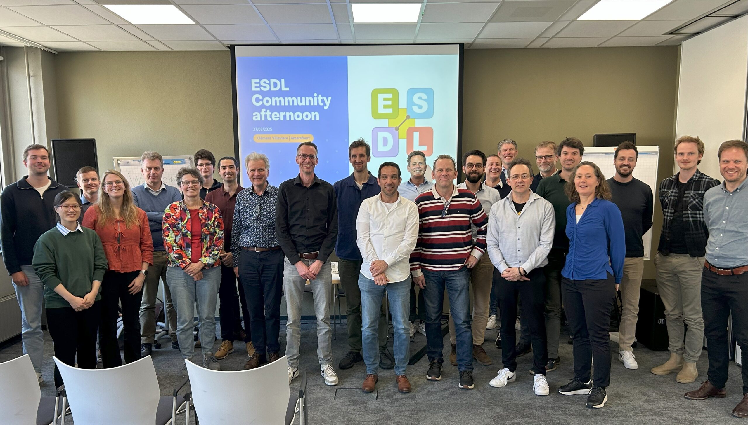ESDL community afternoon group photo